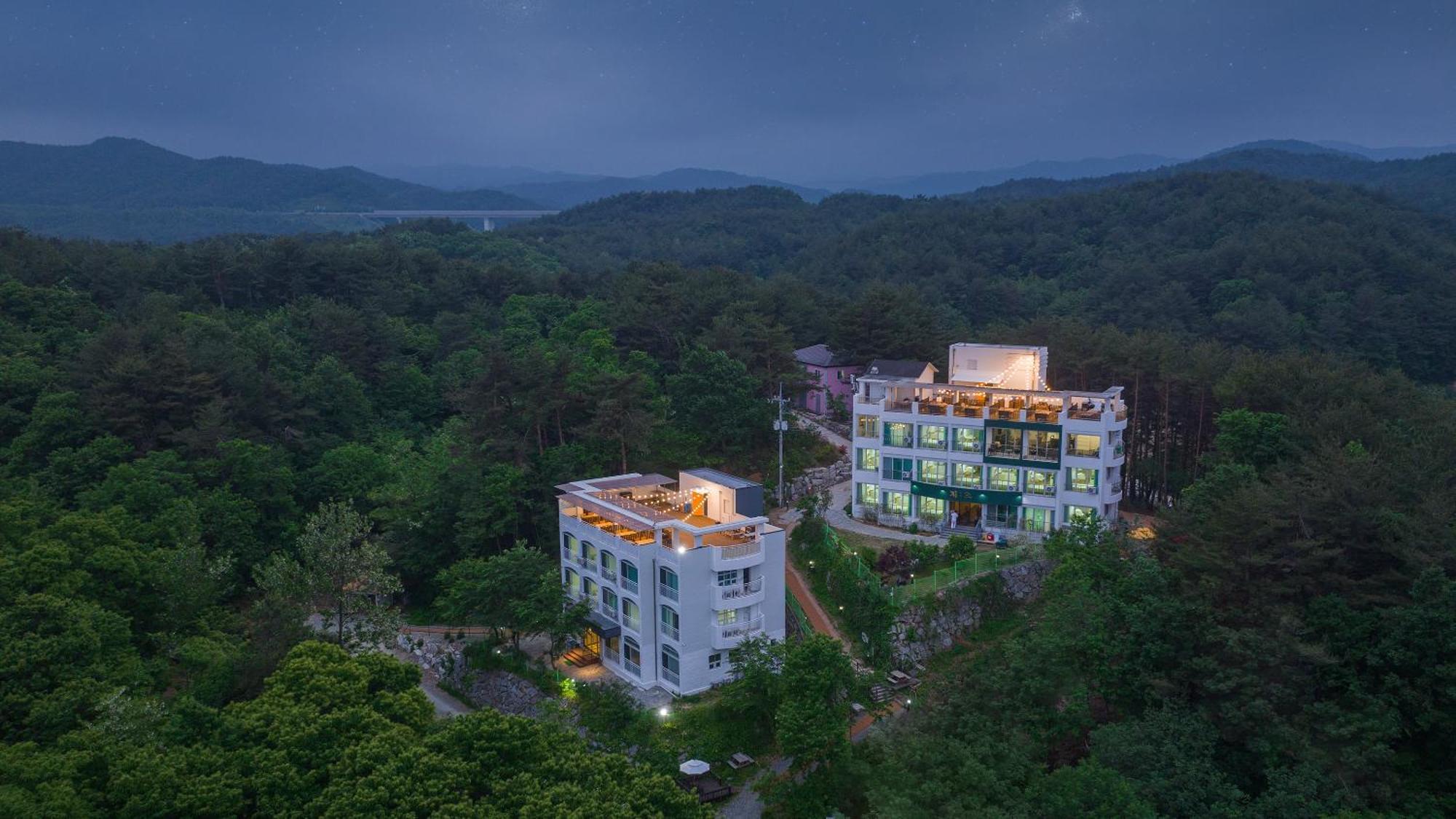Zio Pinetree Hotel Jangjang Kültér fotó